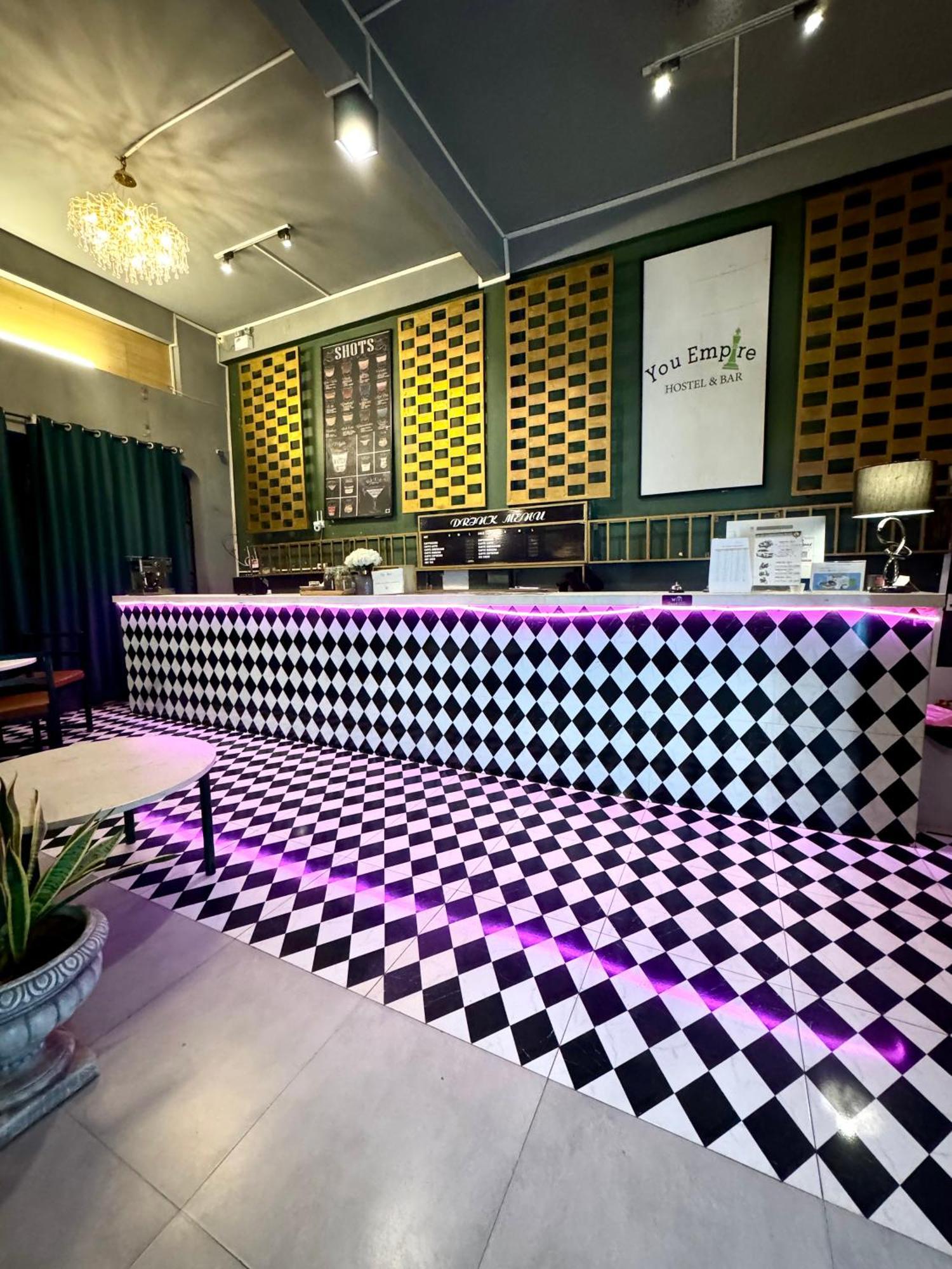 You Empire Hostel & Bar Pakse Exterior foto