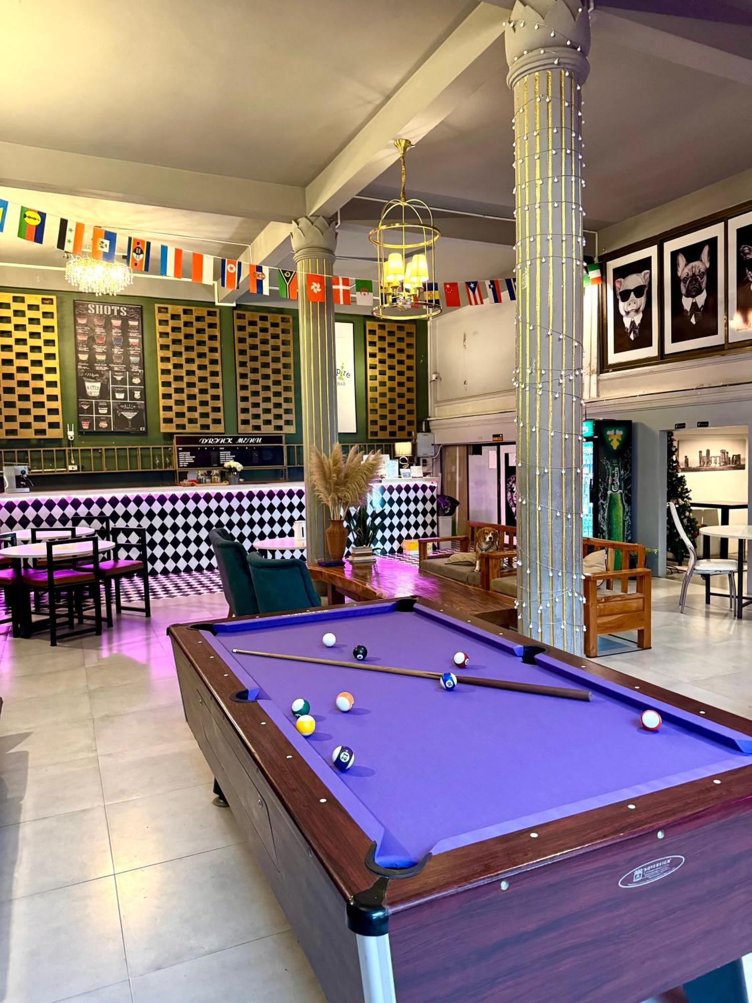 You Empire Hostel & Bar Pakse Exterior foto